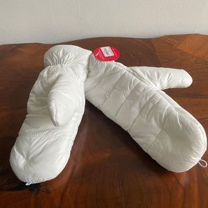 American Eagle Puffer Flip Mittens